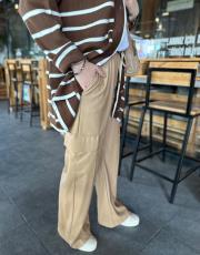 sütlü kahve kargo cepli deri pantolon 2