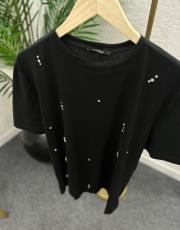 siyah taş detaylı tişört 2