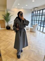 gri çizgili trençkot